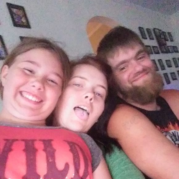 Meet your Posher, Danielle - Picture 1 of 1